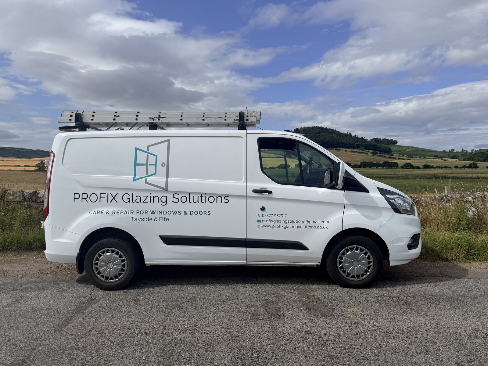 Profix Glazing Solutions van
